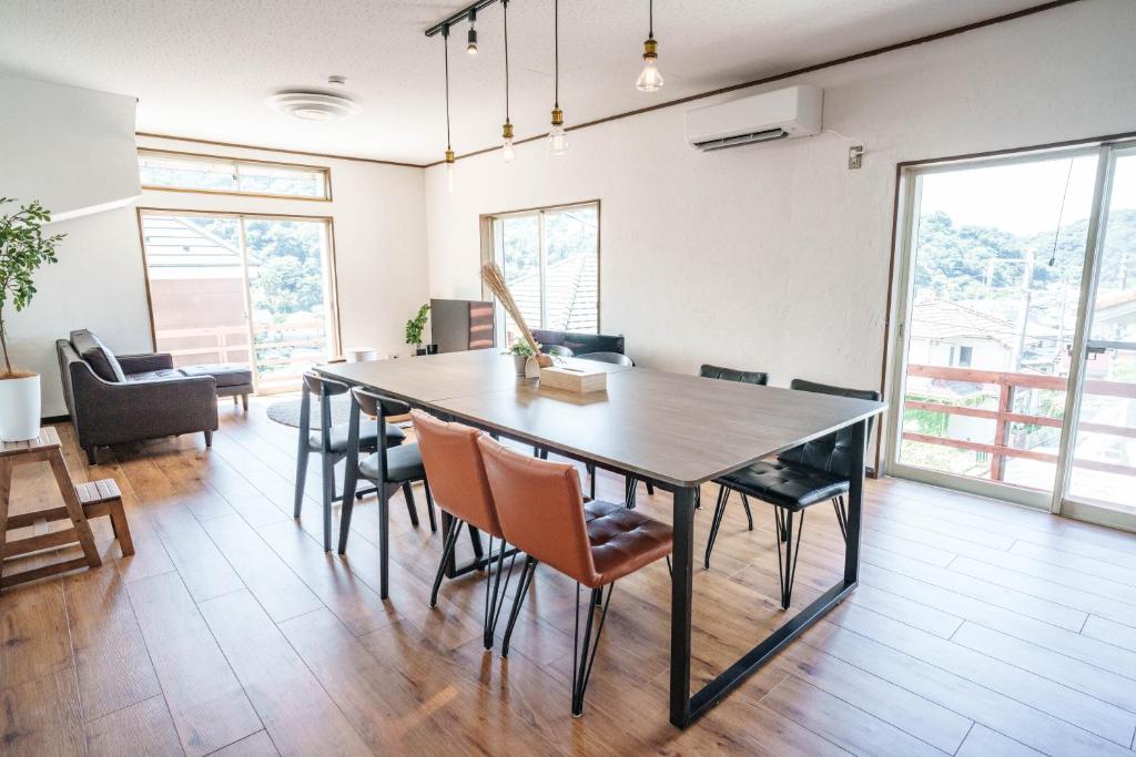 逗子海岸近くの広さ104平米の一棟貸しNetflixあり photo 2