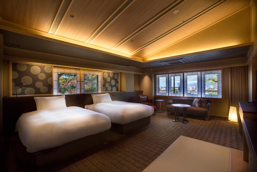 Hotel Yuraku Kyo-yasaka photo 2