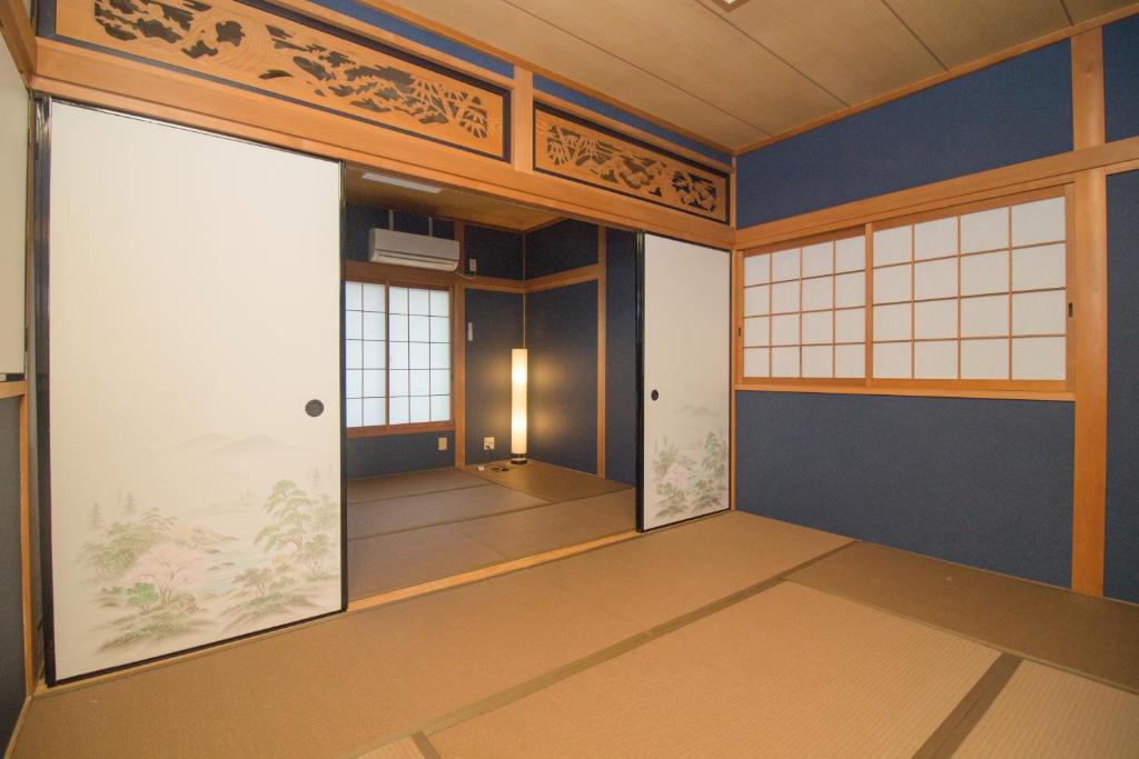 YG Tengachaya Higashi — photo 1