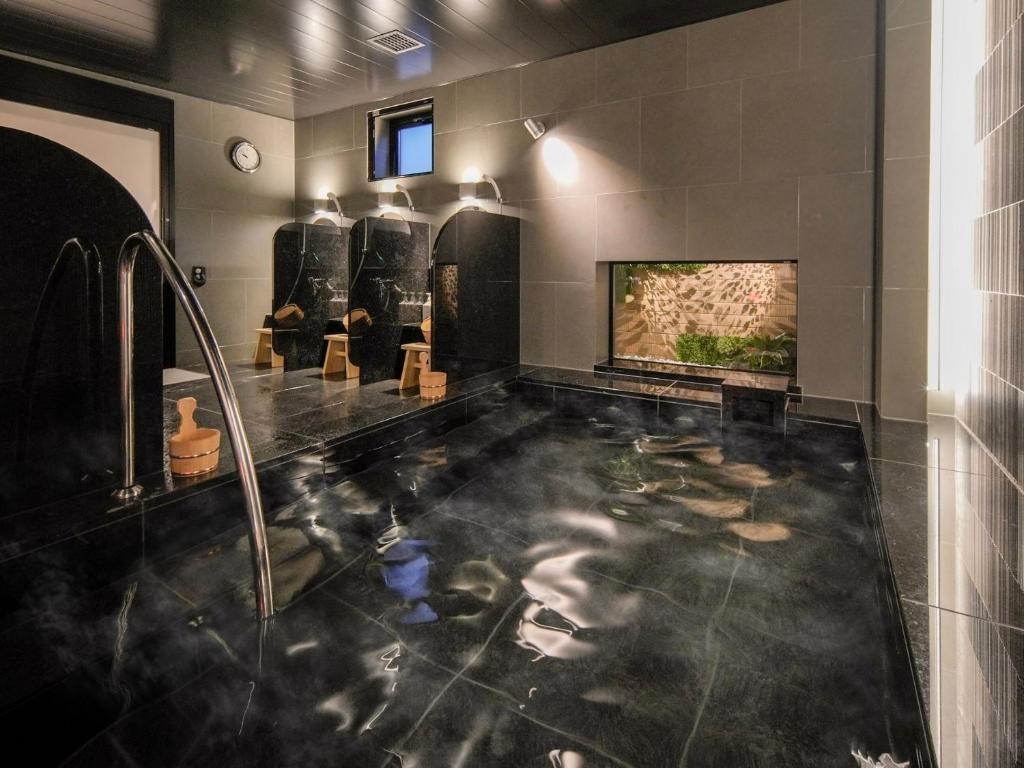 Super Hotel Premier Ikebukuro Natural Hot Spring photo 3
