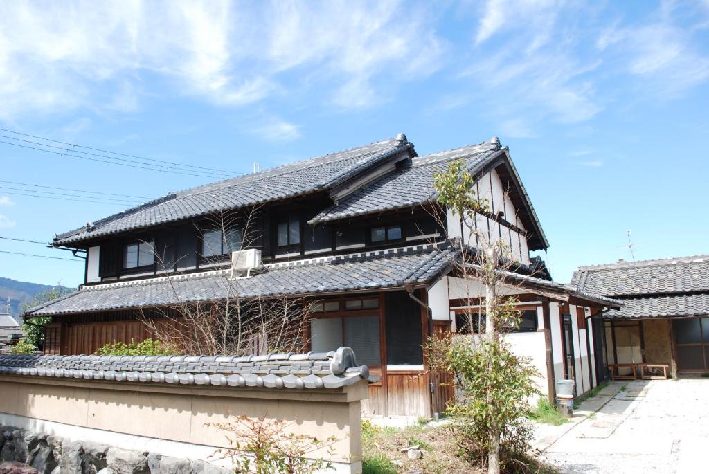 Yuraku — photo 1