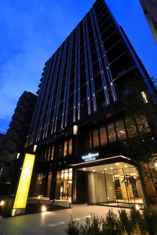 Smile Hotel Premium Osaka Hommachi — photo 1