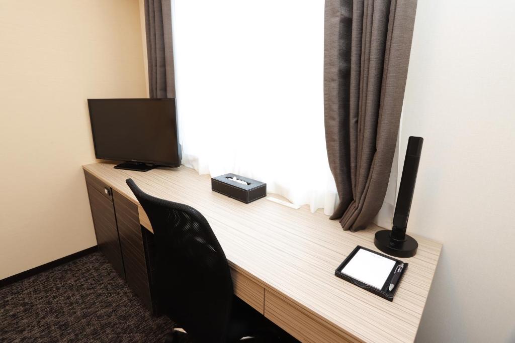 Smile Hotel Premium Osaka Hommachi photo 3