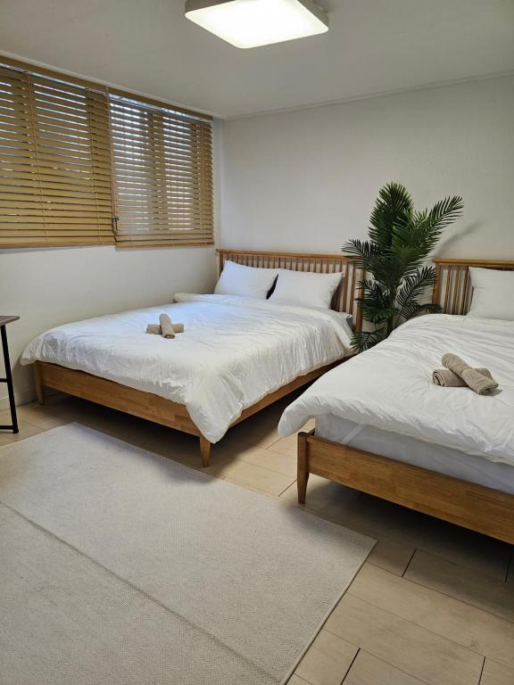 AREX Hongik Unit 101