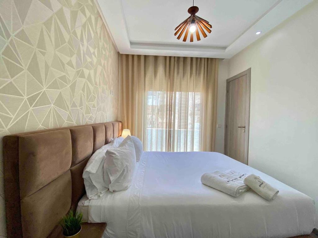 Sunny OASIS 2 Bedrooms - By AppartAli photo 2
