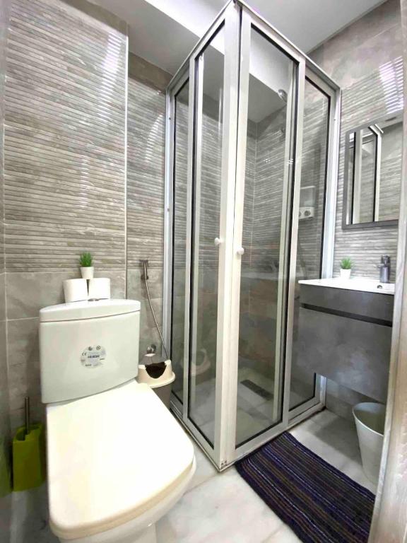 Sunny OASIS 2 Bedrooms - By AppartAli photo 3