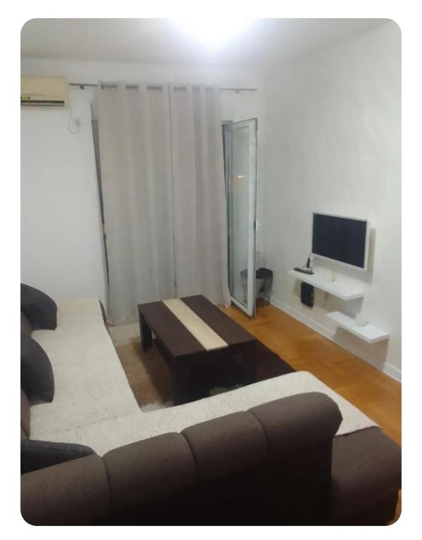 Stan Budva Rozino photo 3