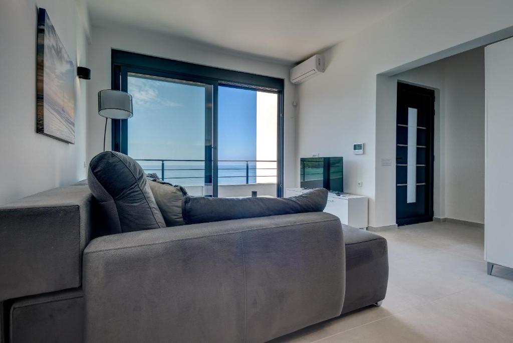 Sea Breeze Apartment photo 2