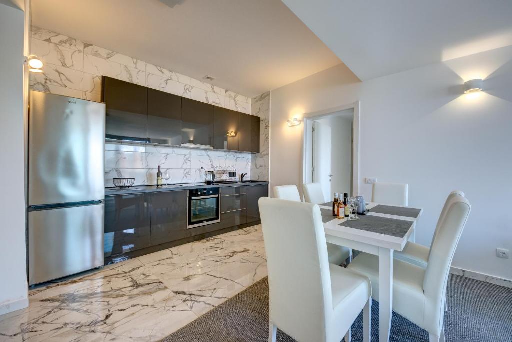 Sea Salt Apartment photo 2