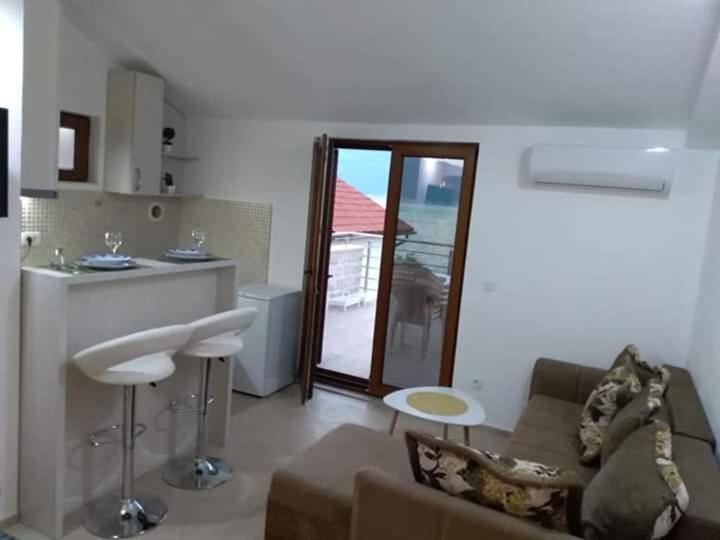 Sea View Penthouse photo 3