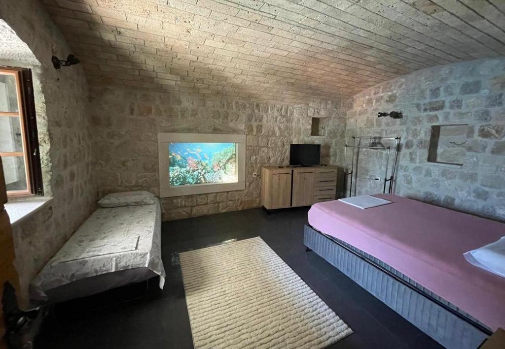 Stone Apartment Risan photo 2