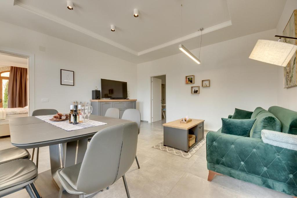 Sutorman 1 Villa D&B — photo 1
