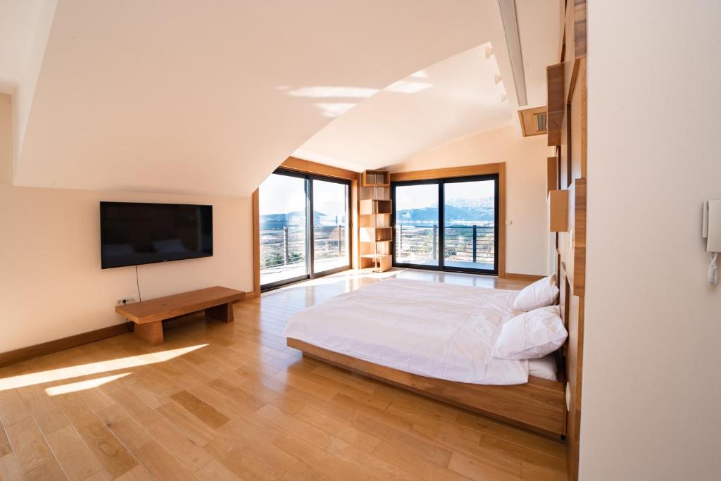 Villa Tivat Bay View photo 2