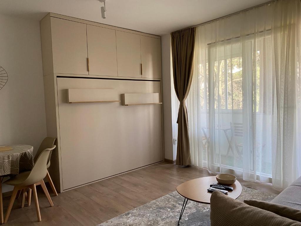 Golden Nook — photo 1