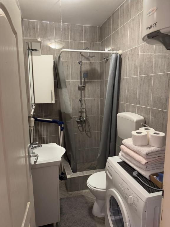Studio Apartment for rent in Budva photo 3