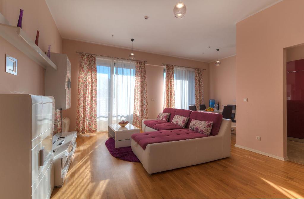 Sea View Apartments MonteBook photo 3