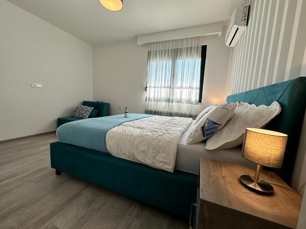White Star Apartments photo 2