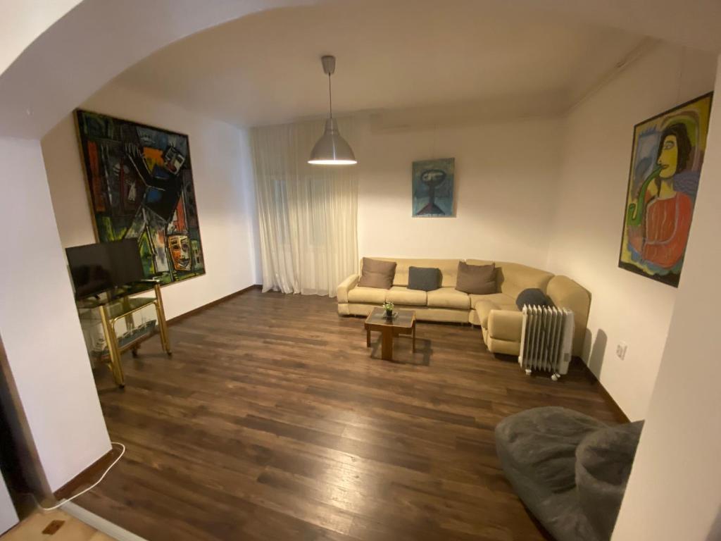 SEAFRONT GARDEN APARTMENT photo 2