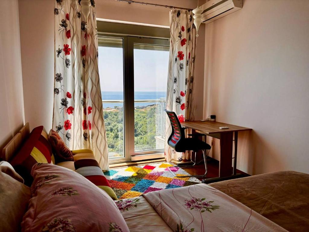 Romantic Hillside Escape Sea View and Infinity Pool photo 2