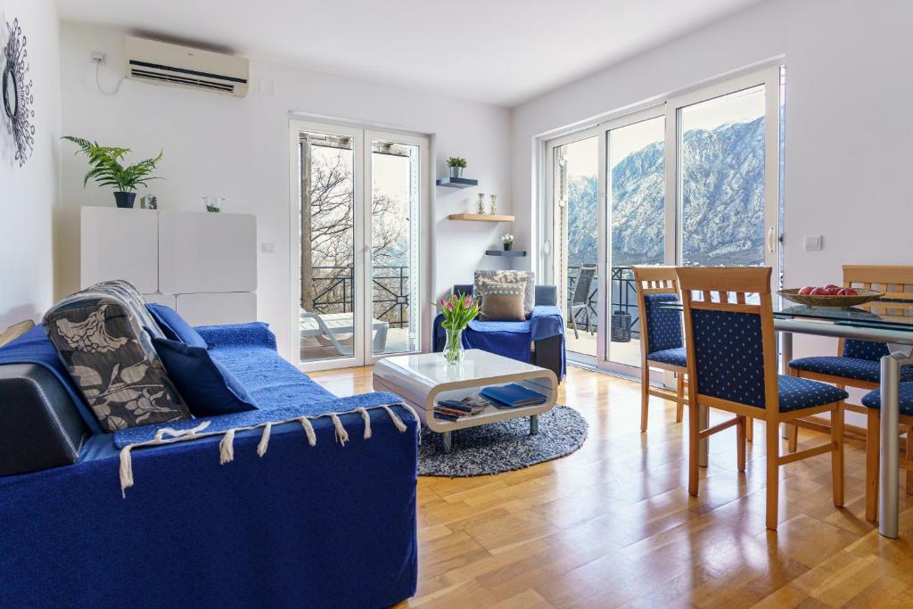 Sea view apartment in Kotor Bay photo 3