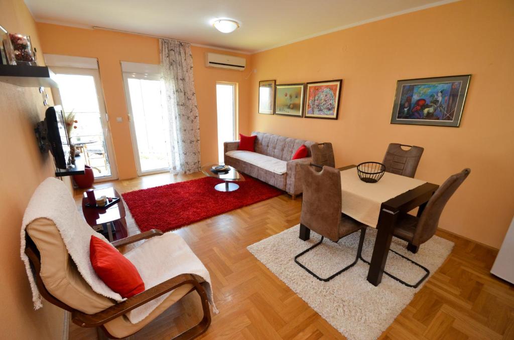 Tea Lux Apartment — photo 1