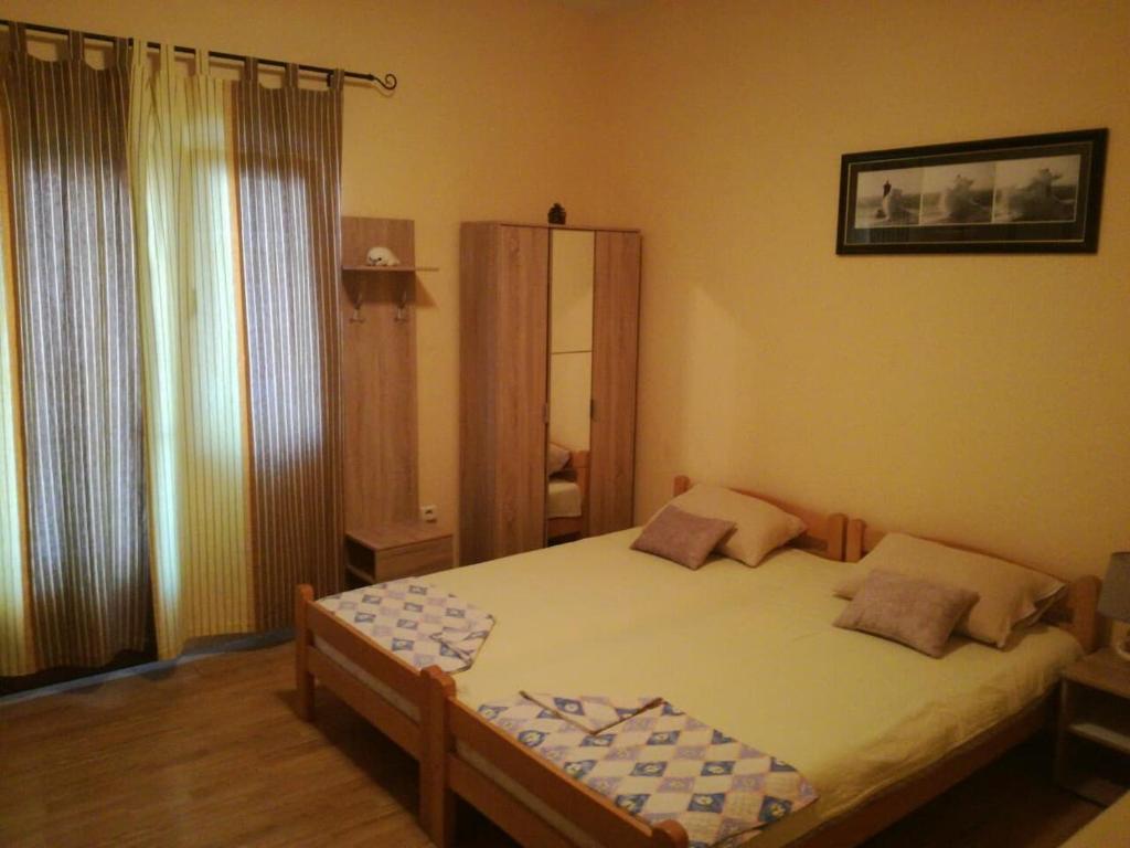 Romana 1 photo 2