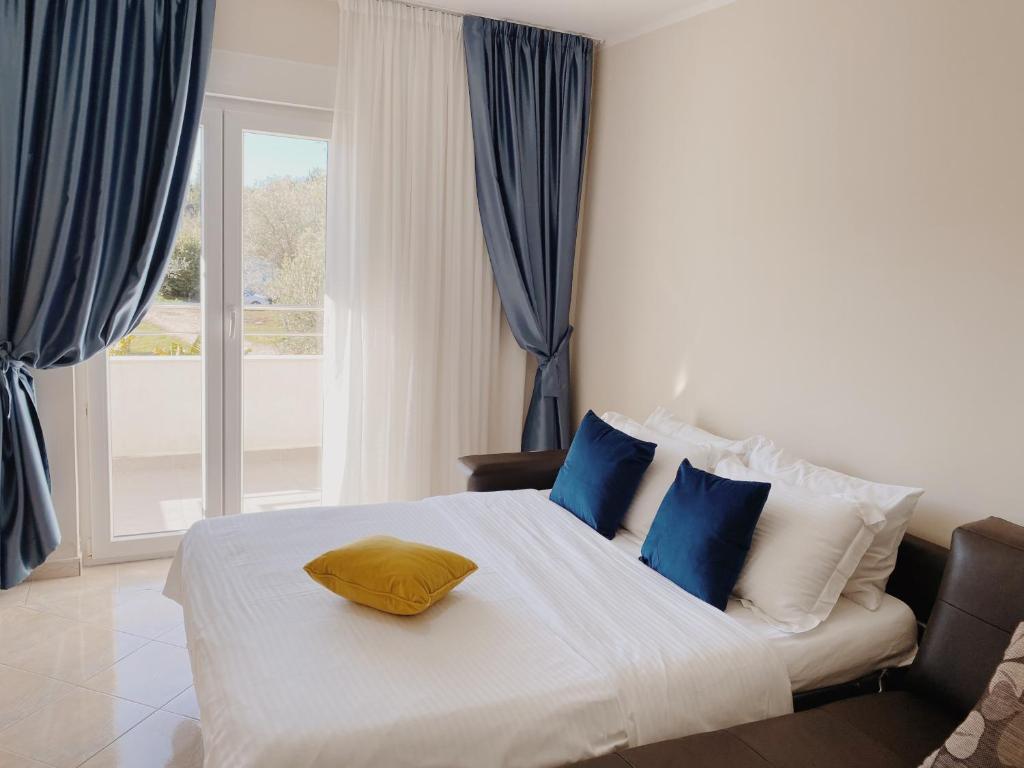 Sun Village Aparthotel photo 2