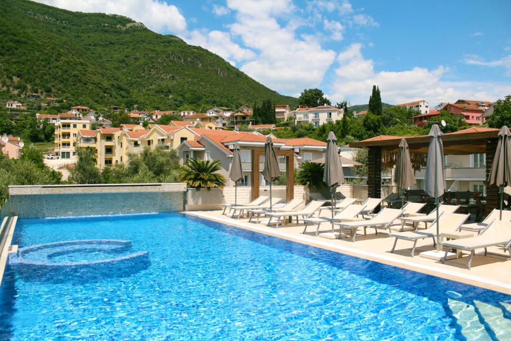 Sun Village Aparthotel photo 3