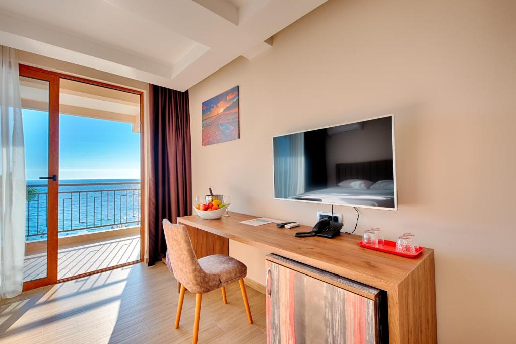 Sunset Hotel photo 3