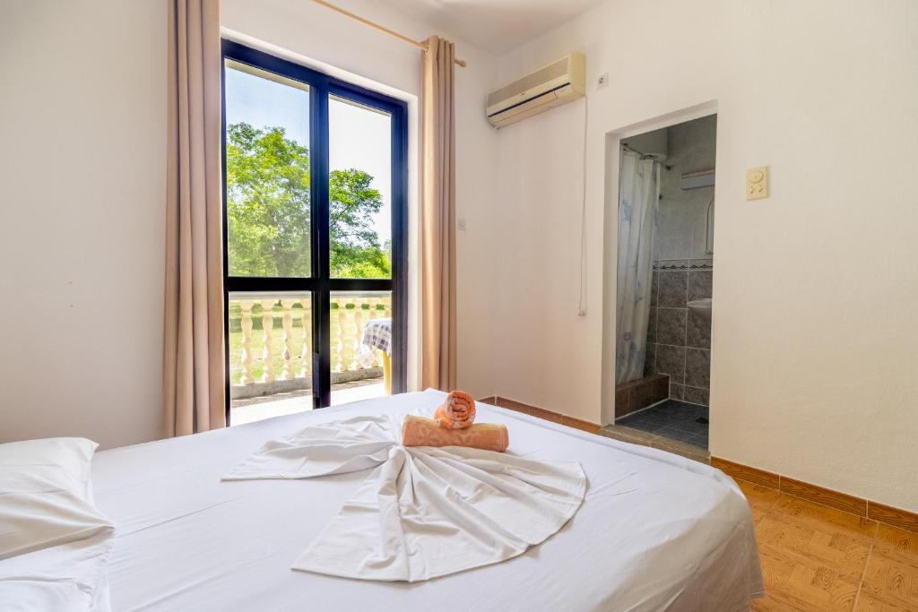 Tomi Guesthouse photo 3