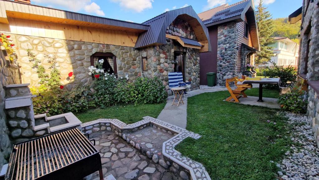 Stone Lodge 1 photo 3