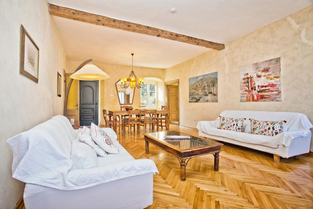 The Stone House photo 2
