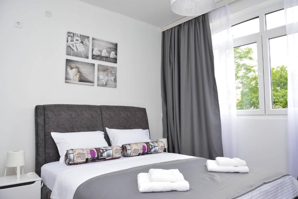 Small Oasis Apartment photo 2