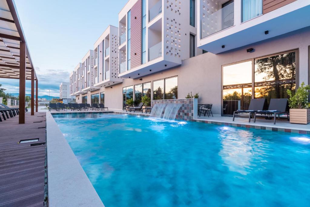 Trio Resort — photo 1