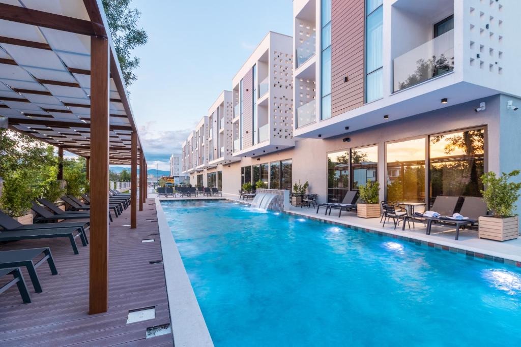 Trio Resort photo 2