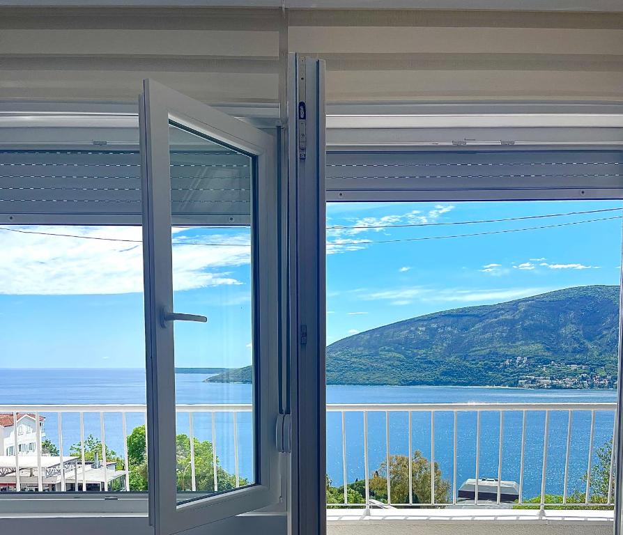 XENIA Seaview Apartment — photo 1