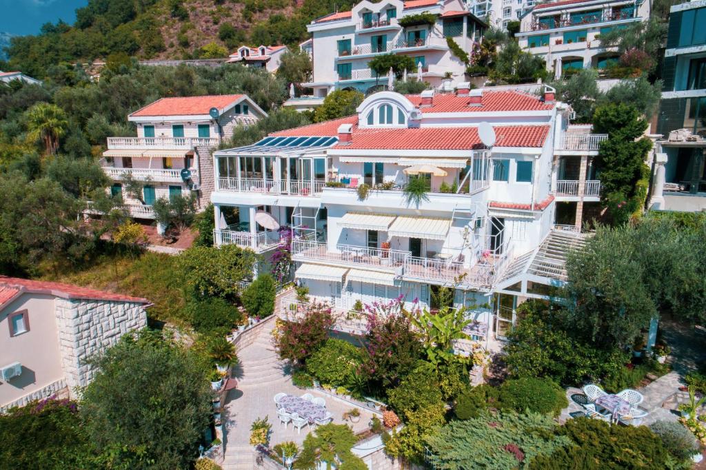 Sun Rose Apartments Sveti Stefan photo 3