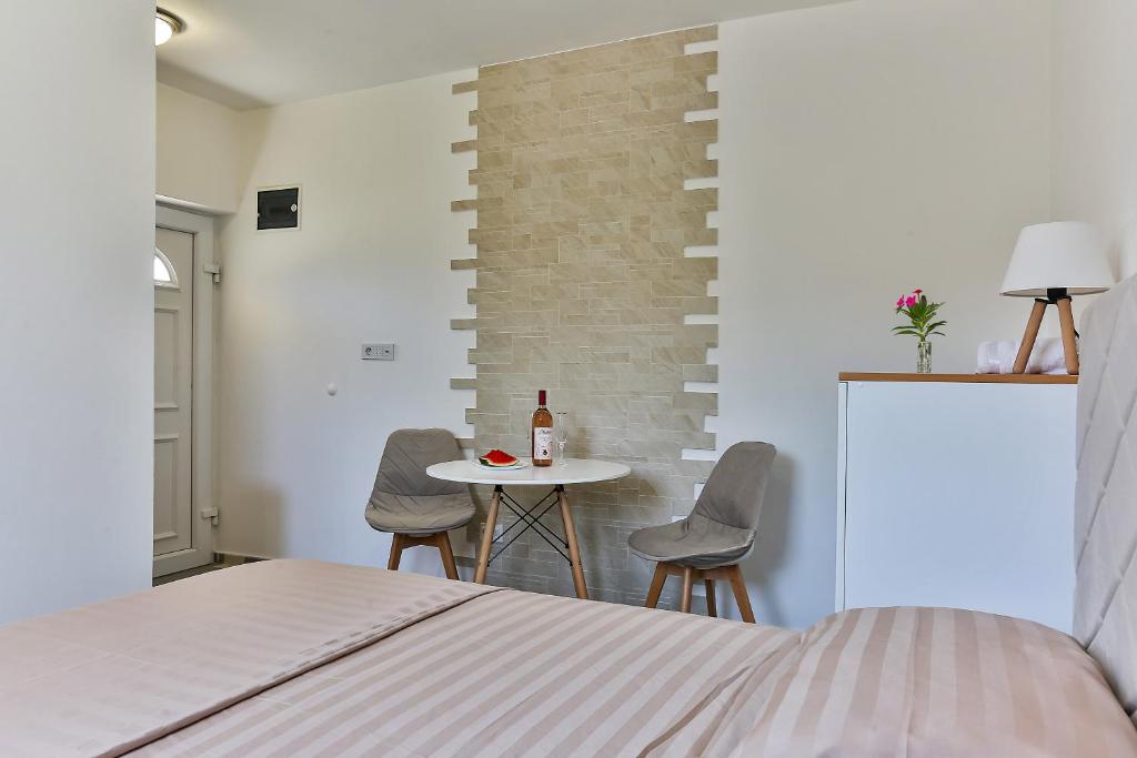 Shanti apartments photo 2