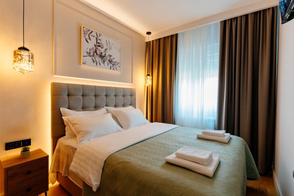 Zafiro M&S Lux Apartment photo 3