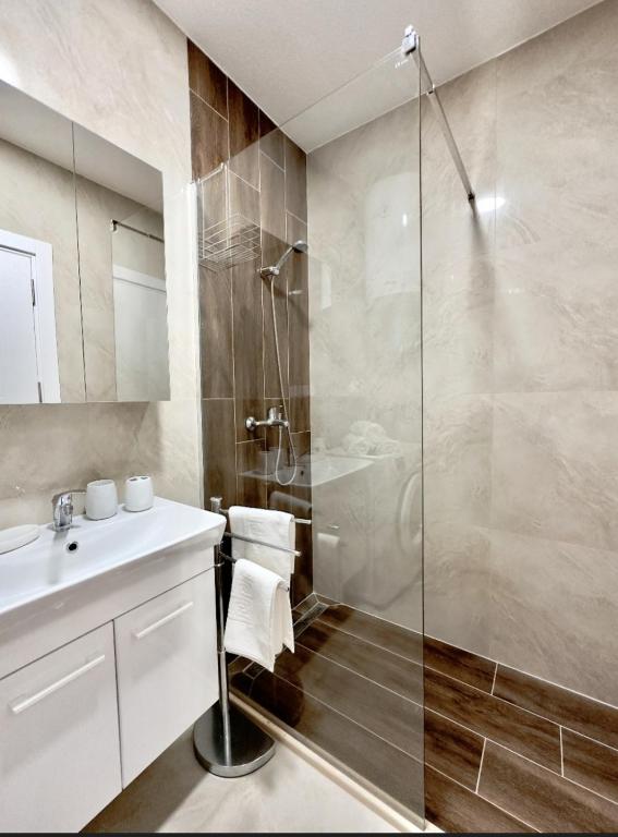 Studio apartment photo 3