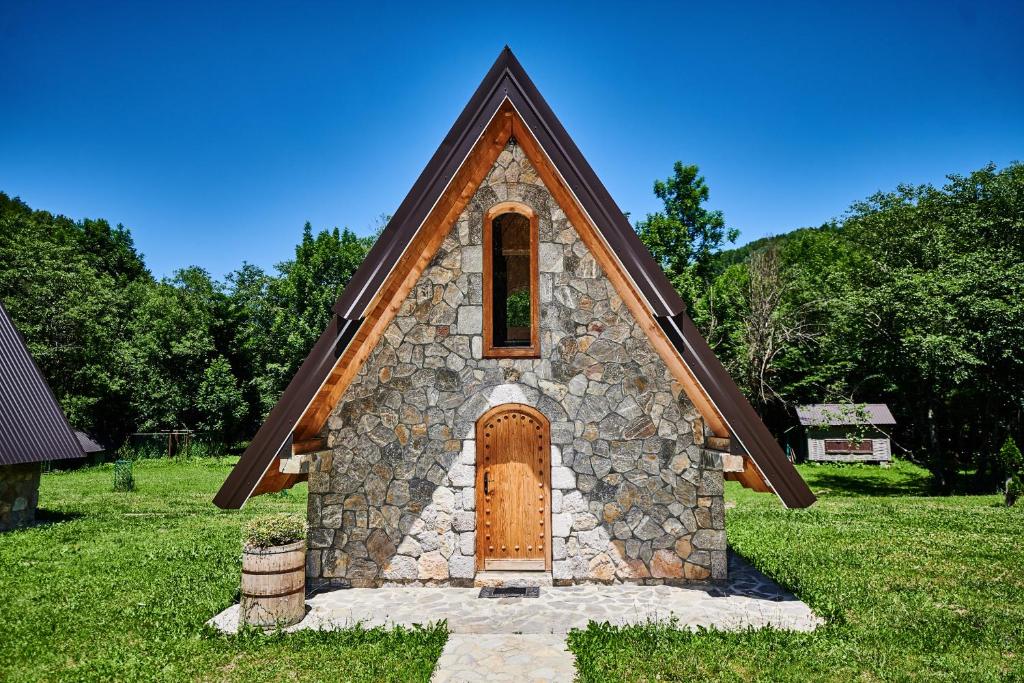 Houses Amanet — photo 1