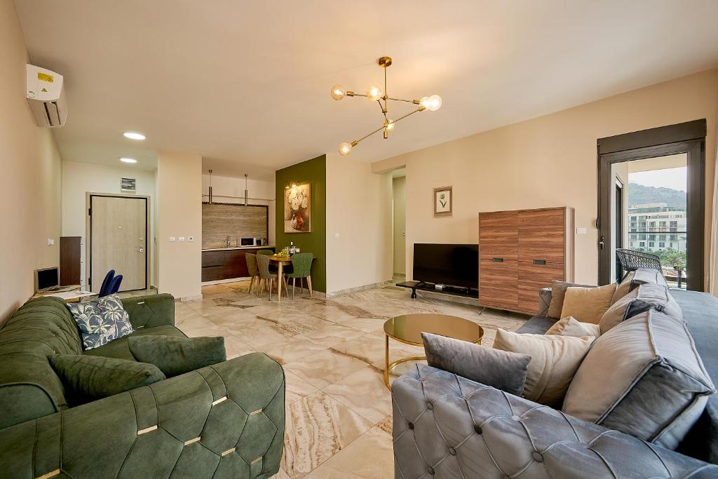 TERRA Modern Designer Apartment just 4 Minutes from the Beach — photo 1