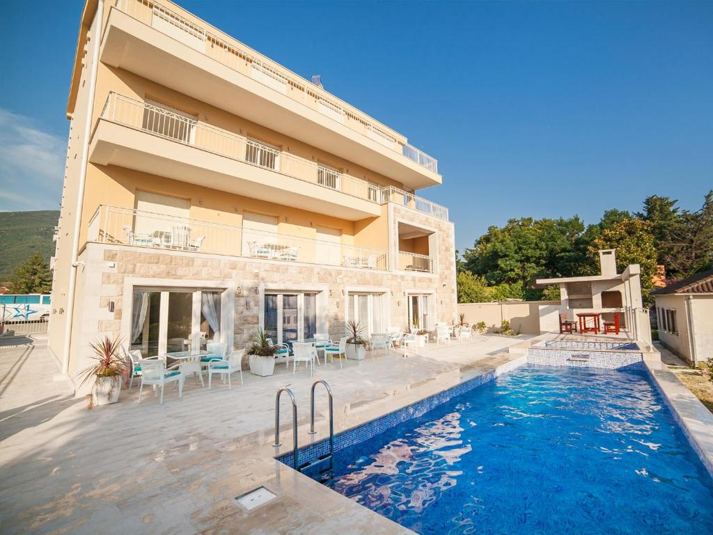 Sea Point II Apart hotel Tivat photo 3
