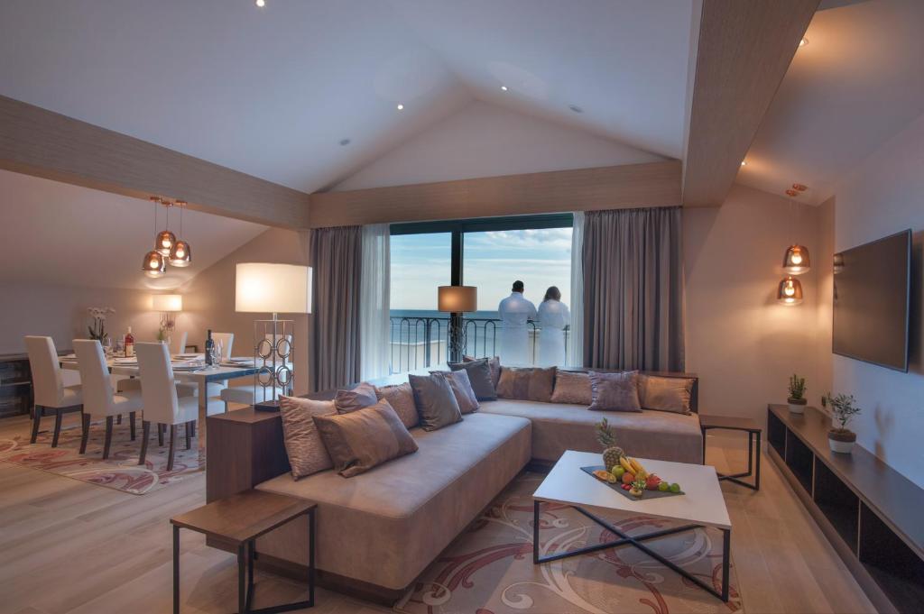 Hotel Riva by Aycon photo 2