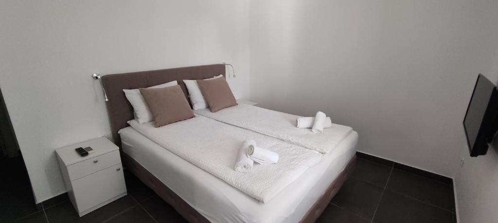 Zoran Apartments photo 2