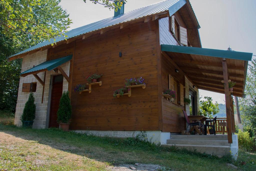 Top Hill Lodge photo 2
