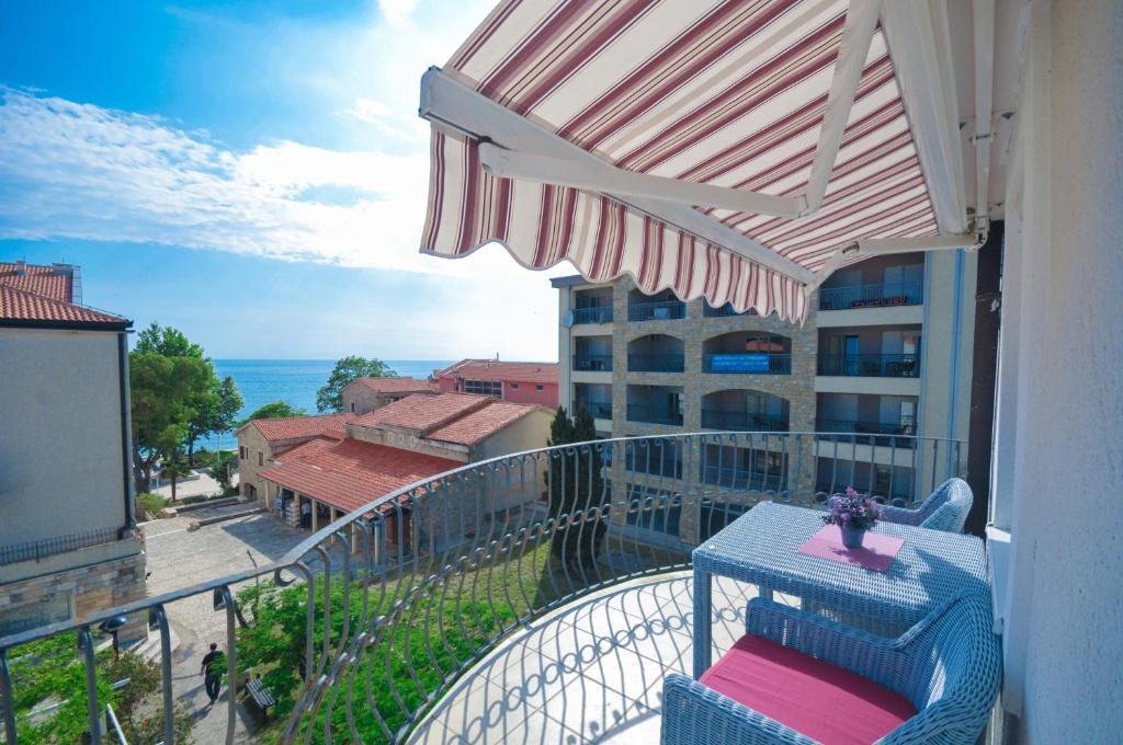 Seaside Apartments Petrovac — photo 1