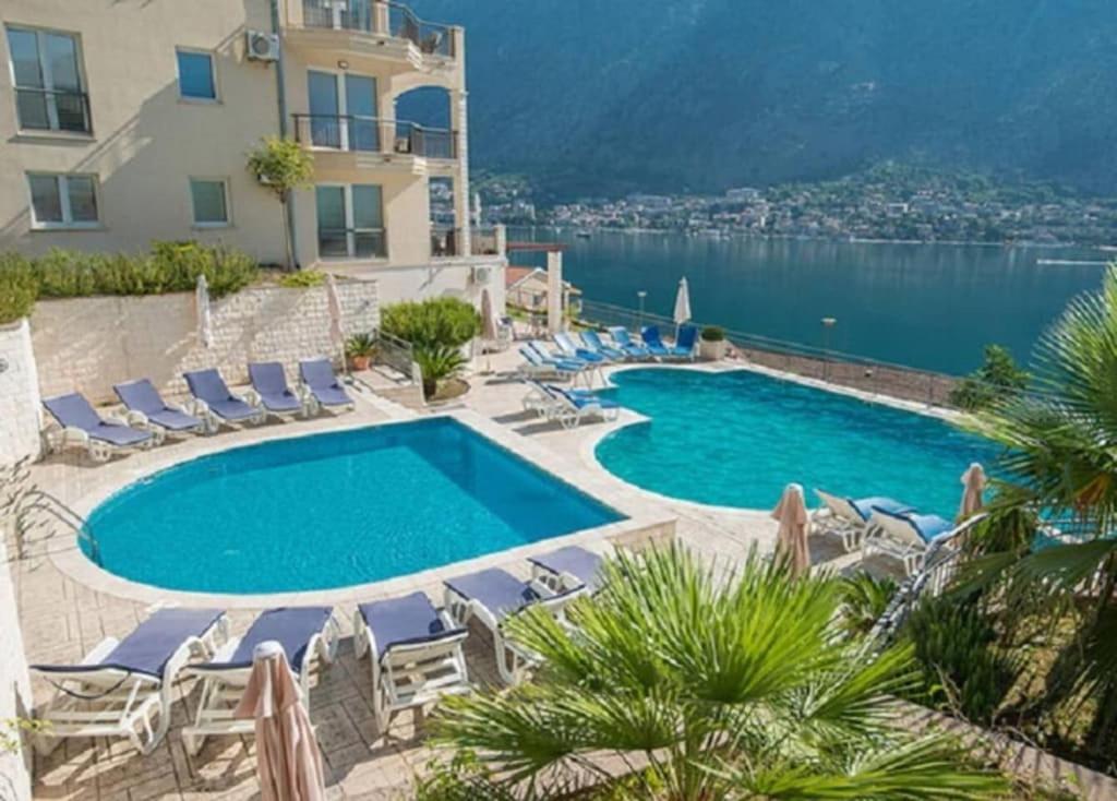 Wonderful 2 bedroom With Beautiful Views apartments in Kotor Vista photo 3