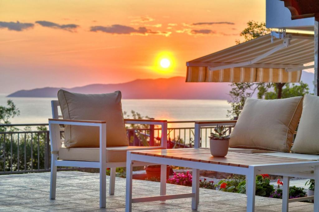 Seaview Villa Lavanda with pool — photo 1