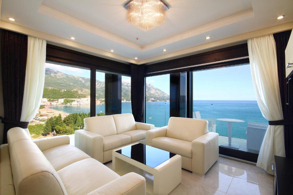Shine residence — photo 1